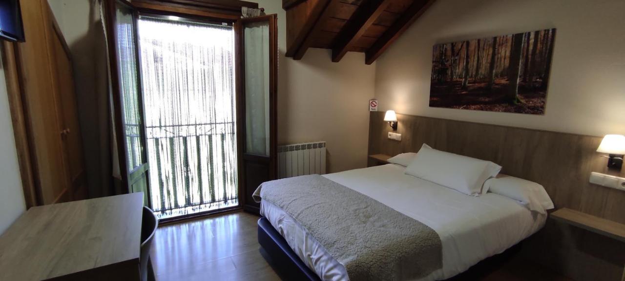 Hostal Mendilatz Orbaiceta Dış mekan fotoğraf