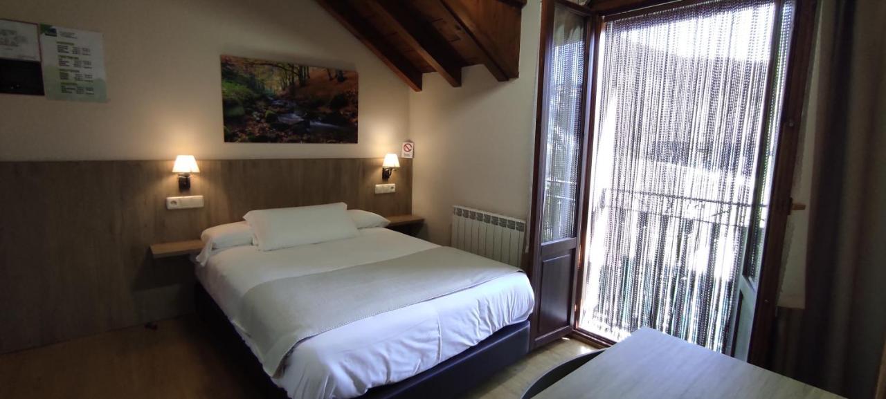Hostal Mendilatz Orbaiceta Dış mekan fotoğraf