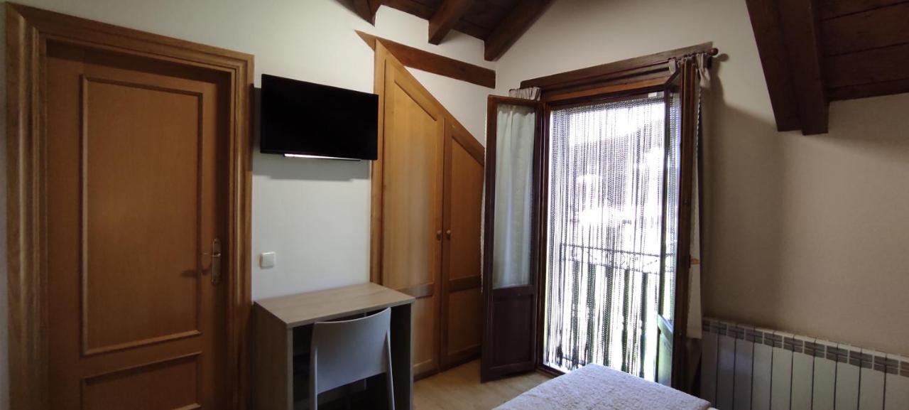 Hostal Mendilatz Orbaiceta Dış mekan fotoğraf