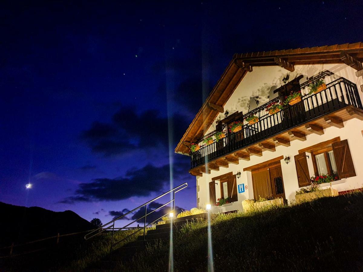 Hostal Mendilatz Orbaiceta Dış mekan fotoğraf